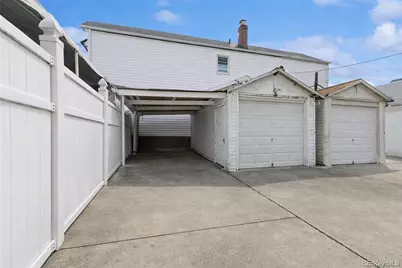 8747 139th Street, Jamaica, NY 11435 - Photo 14