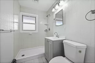 28 Candle Ln, Levittown, NY 11756 - Photo 14