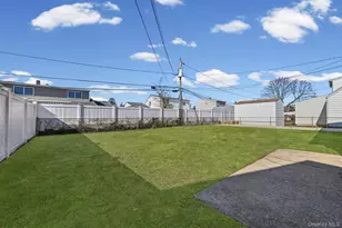 28 Candle Ln, Levittown, NY 11756 - Photo 16