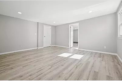 28 Candle Lane, Levittown, NY 11756 - Photo 10