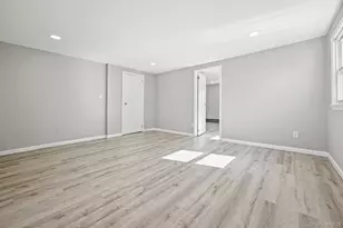 28 Candle Ln, Levittown, NY 11756 - Photo 10