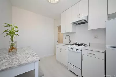100-25 Queens Boulevard #7M, Forest Hills, NY 11375 - Photo 8