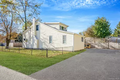 267 Dogwood Road W, Mastic Beach, NY 11951 - Photo 4