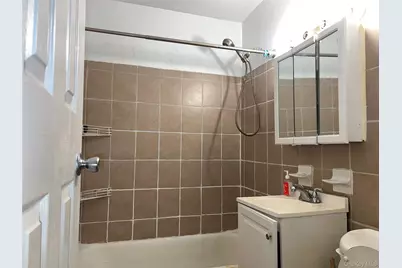 1332 Metropolitan Avenue #6A, Bronx, NY 10462 - Photo 6