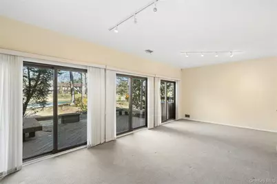 87 Northgate Circle, Melville, NY 11747 - Photo 8