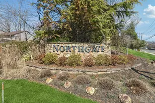 87 Northgate Cir, Melville, NY 11747 - Photo 2