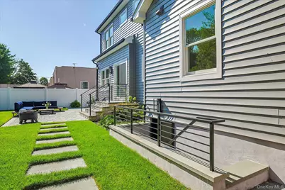 8 Van Cott Place, North Bellmore, NY 11710 - Photo 12