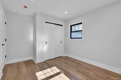 105 Radcliff Avenue, Port Washington, NY 11050 - Photo 30