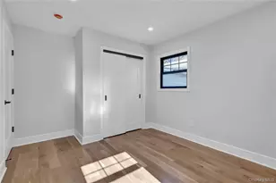 105 Radcliff Ave, Port Washington, NY 11050 - Photo 30