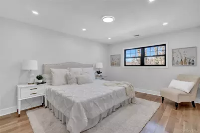 105 Radcliff Avenue, Port Washington, NY 11050 - Photo 24