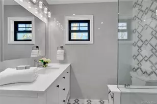 105 Radcliff Ave, Port Washington, NY 11050 - Photo 26