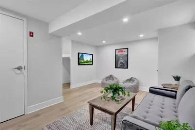 105 Radcliff Avenue, Port Washington, NY 11050 - Photo 22