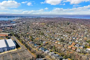 105 Radcliff Ave, Port Washington, NY 11050 - Photo 40