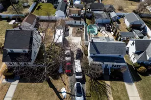 237 Porterfield Pl, Freeport, NY 11520 - Photo 4