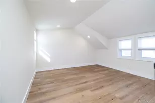 237 Porterfield Pl, Freeport, NY 11520 - Photo 12