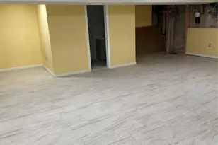 187-40 Hilburn Ave, Saint Albans, NY 11412 - Photo 16