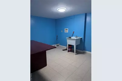 18740 Hilburn Avenue, Saint Albans, NY 11412 - Photo 14