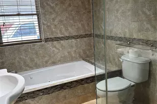 187-40 Hilburn Ave, Saint Albans, NY 11412 - Photo 10