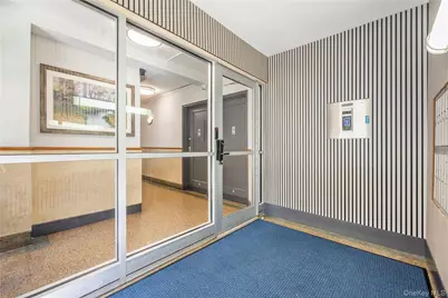 230 Pelham Road #4N, New Rochelle, NY 10805 - Photo 4