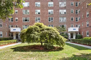 230 Pelham Rd, New Rochelle, NY 10805 - Photo 14