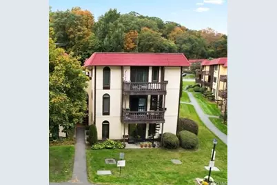12 Granada Crescent #12-1, White Plains, NY 10603 - Photo 1