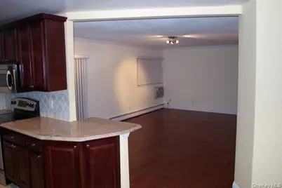 12 Granada Crescent #12-1, White Plains, NY 10603 - Photo 6