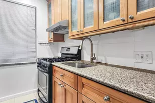 25-18 Union St, Flushing, NY 11354 - Photo 4