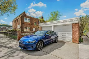 84-59 Goldington Ct, Middle Village, NY 11379 - Photo 24