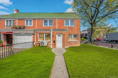 8459 Goldington Court, Middle Village, NY 11379 - Photo 2