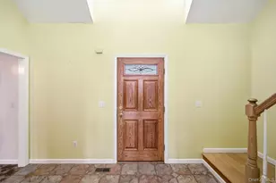 186 Violet Ave, Poughkeepsie, NY 12601 - Photo 6