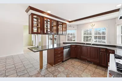 186 Violet Avenue, Poughkeepsie, NY 12601 - Photo 14