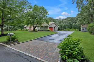 3 Melrose Ct, Dix Hills, NY 11746 - Photo 4