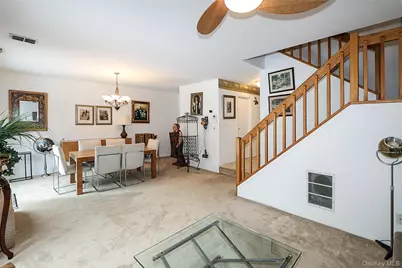 55 Kristin Lane, Hauppauge, NY 11788 - Photo 18