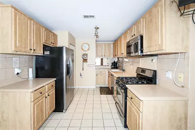 55 Kristin Lane, Hauppauge, NY 11788 - Photo 4