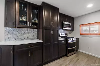 163D Edgwater #D, Bronx, NY 10465 - Photo 14