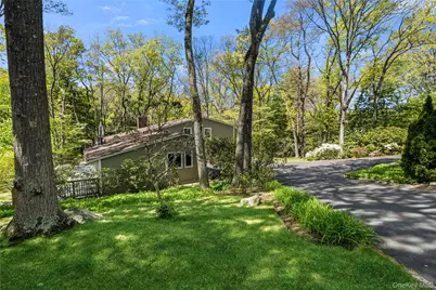 6 Split Oak Drive, East Norwich, NY 11732 - Photo 2