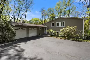6 Split Oak Dr, East Norwich, NY 11732 - Photo 4