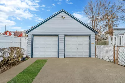 24718 137th Avenue, Rosedale, NY 11422 - Photo 26