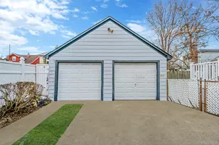 247-18 137th Ave, Rosedale, NY 11422 - Photo 26