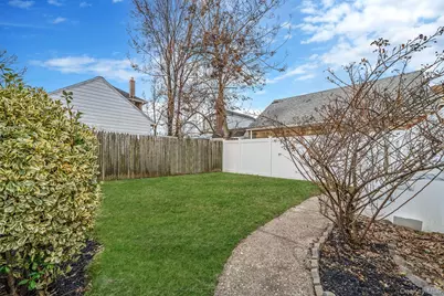 24718 137th Avenue, Rosedale, NY 11422 - Photo 24