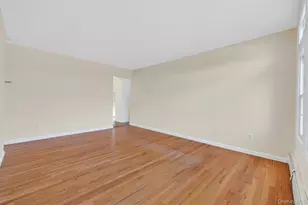 19 Cayuga Dr, Wappingers Falls, NY 12590 - Photo 4