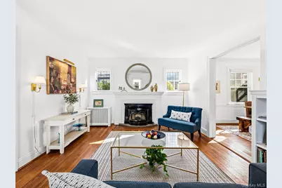 138 Hillcrest Avenue, Manhasset, NY 11030 - Photo 14