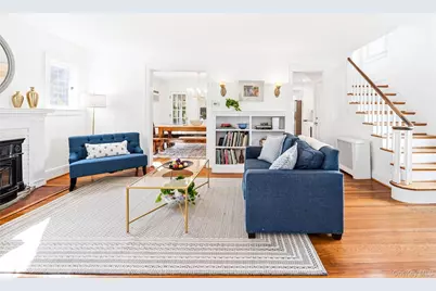 138 Hillcrest Avenue, Manhasset, NY 11030 - Photo 12