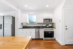 138 Hillcrest Ave, Manhasset, NY 11030 - Photo 20