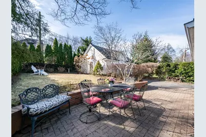 138 Hillcrest Avenue, Manhasset, NY 11030 - Photo 4