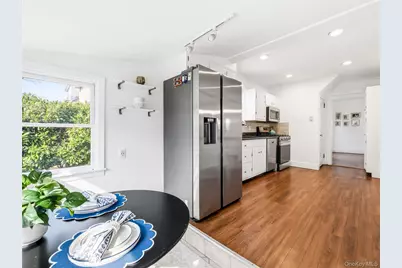 138 Hillcrest Avenue, Manhasset, NY 11030 - Photo 22