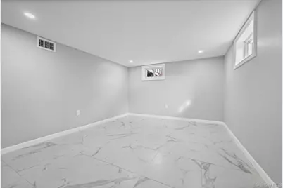 9 Joseph Street, Bay Shore, NY 11706 - Photo 14