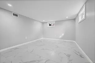 9 Joseph St, Bay Shore, NY 11706 - Photo 14