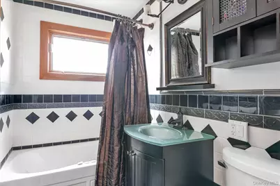 301 Cameo Drive, Massapequa, NY 11758 - Photo 18