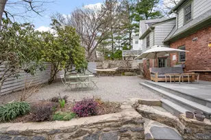 35 Wildwood Rd, New Rochelle, NY 10804 - Photo 24